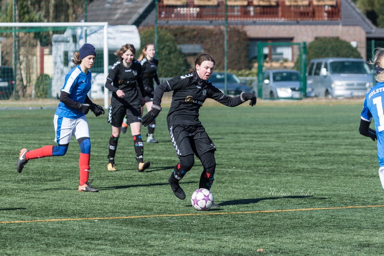 Bild 159 - B-Juniorinnen Halbfinale SVHU - Holstein Kiel : Ergebnis: 3:0